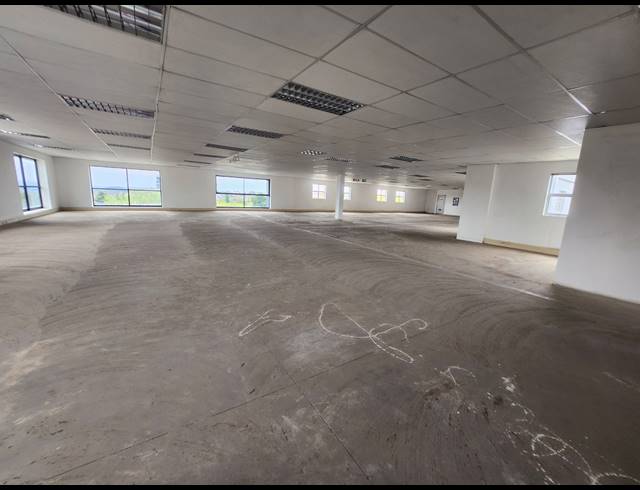 275M² OFFICE TO LET IN HALFWAY GARDENS